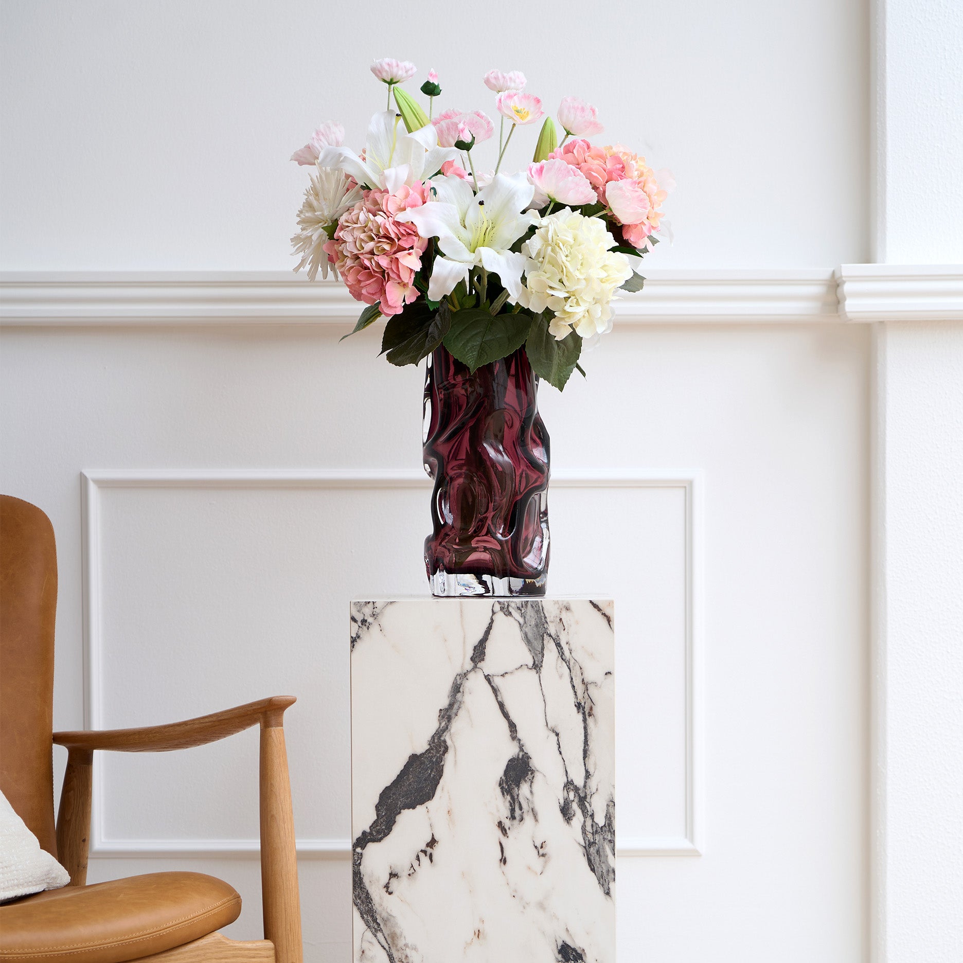 Velvet vase