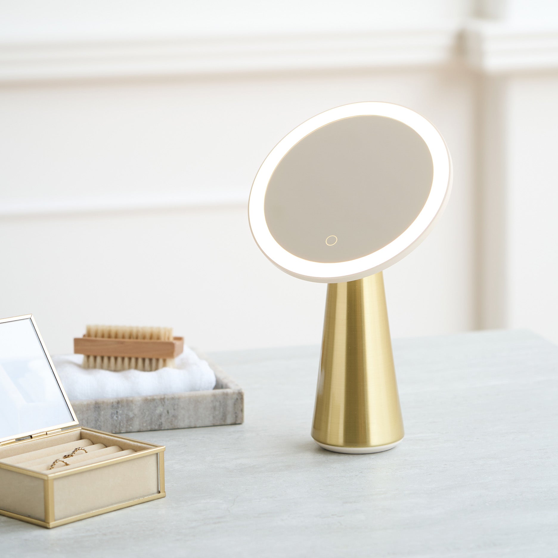 Alena LED Tisch/Makeup Spiegel