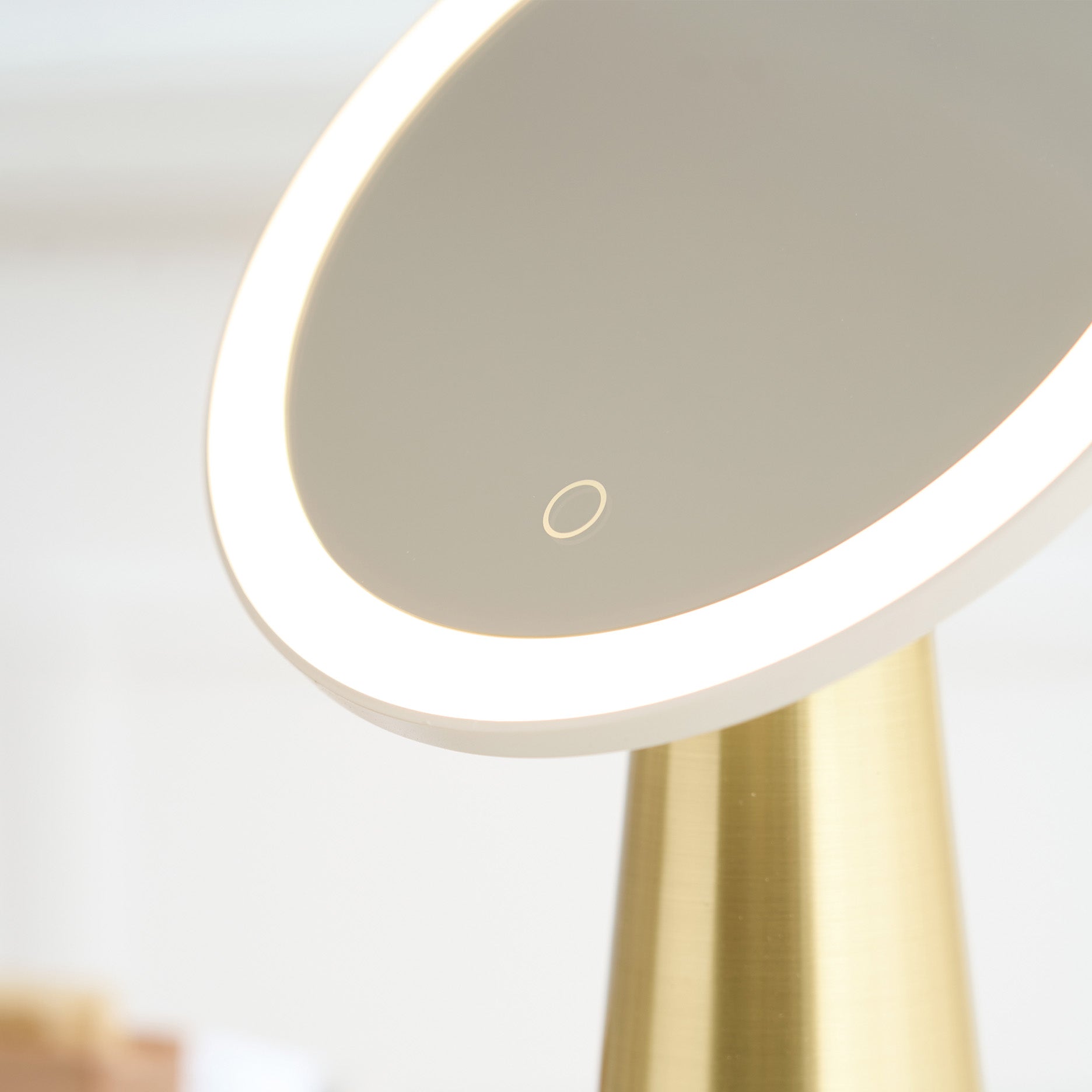 Alena LED Tisch/Makeup Spiegel