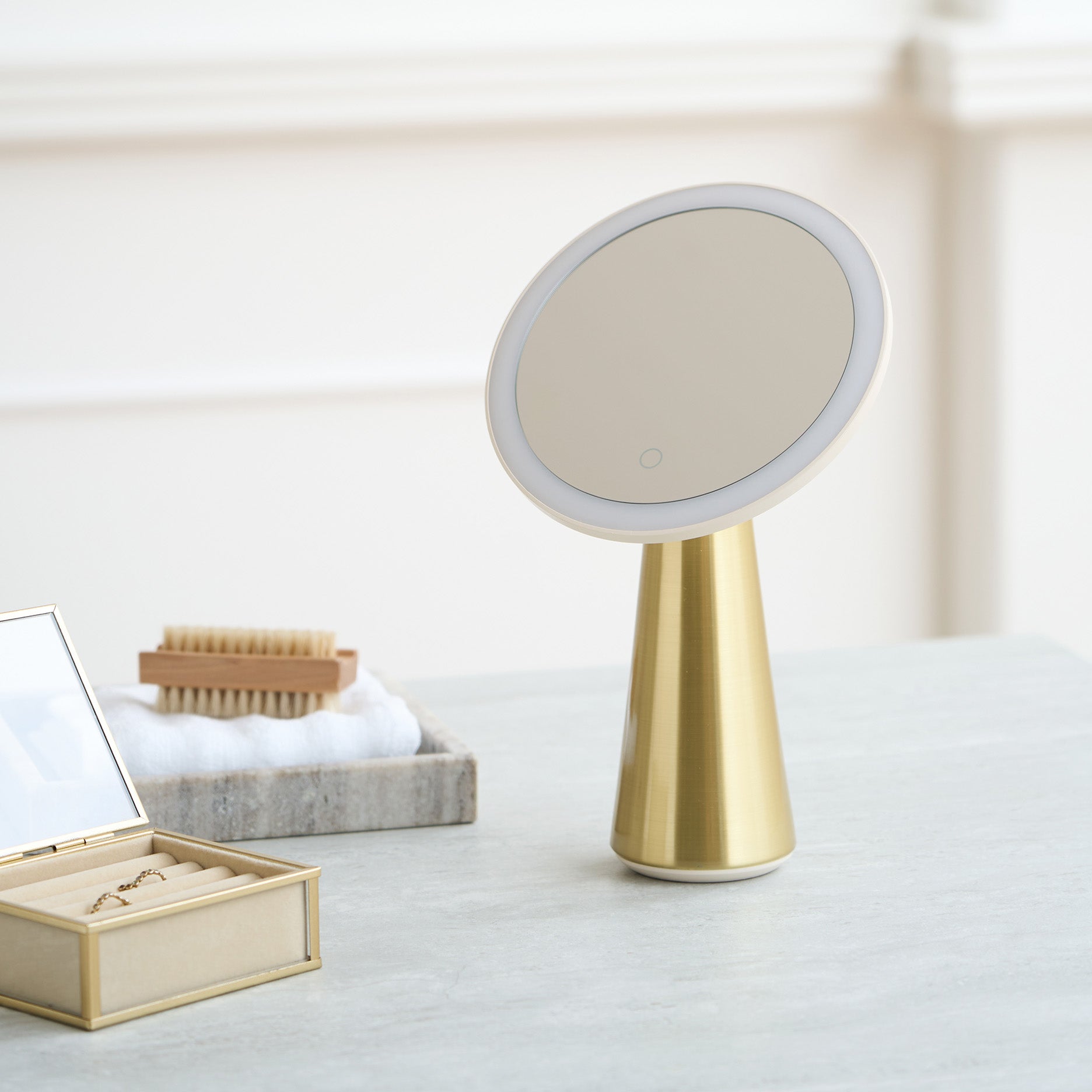 Alena LED Tisch/Makeup Spiegel