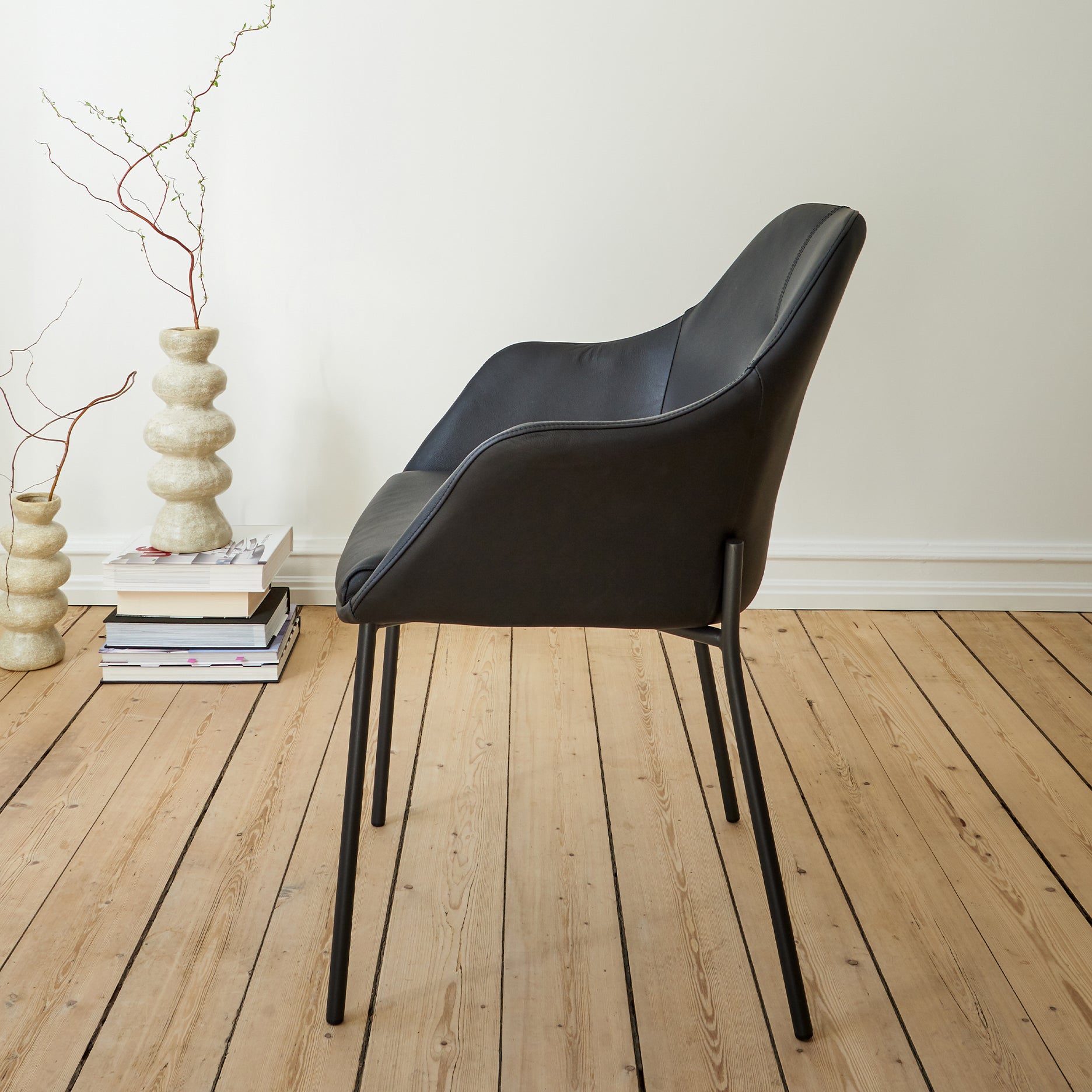 New Age Stuhl m. festen Beinen - leder