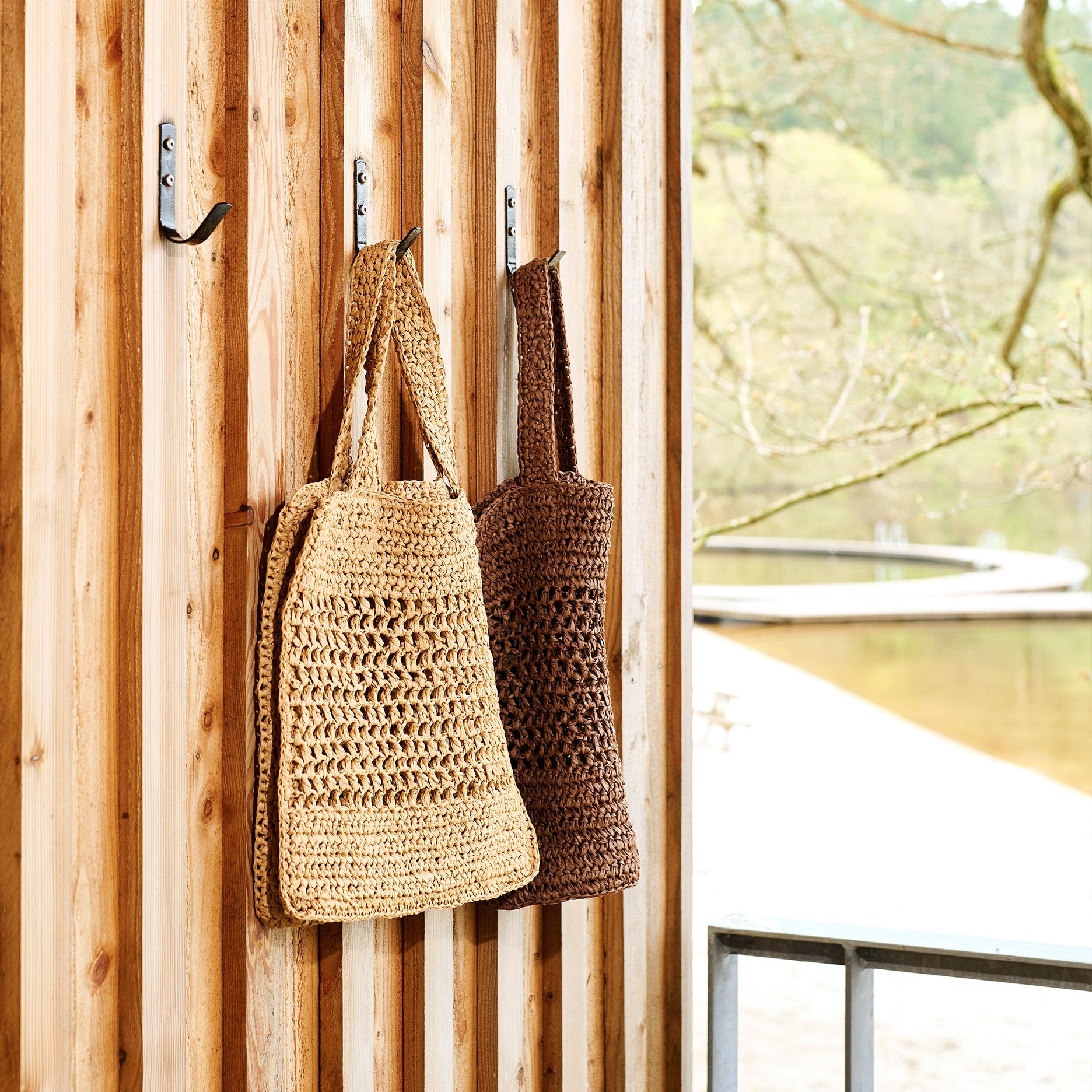 Raffia gehäkelte Tasche