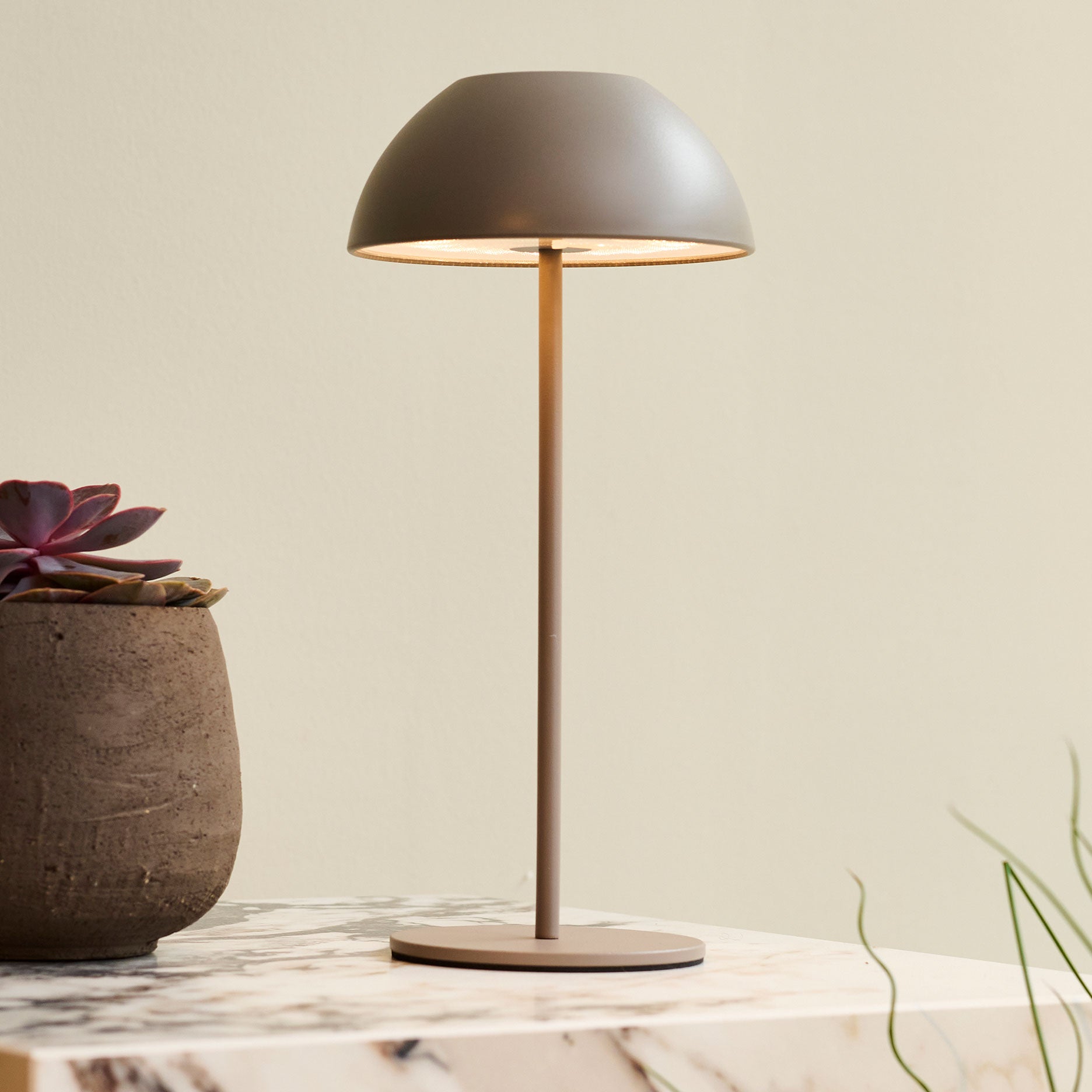 Carino LED Lampe