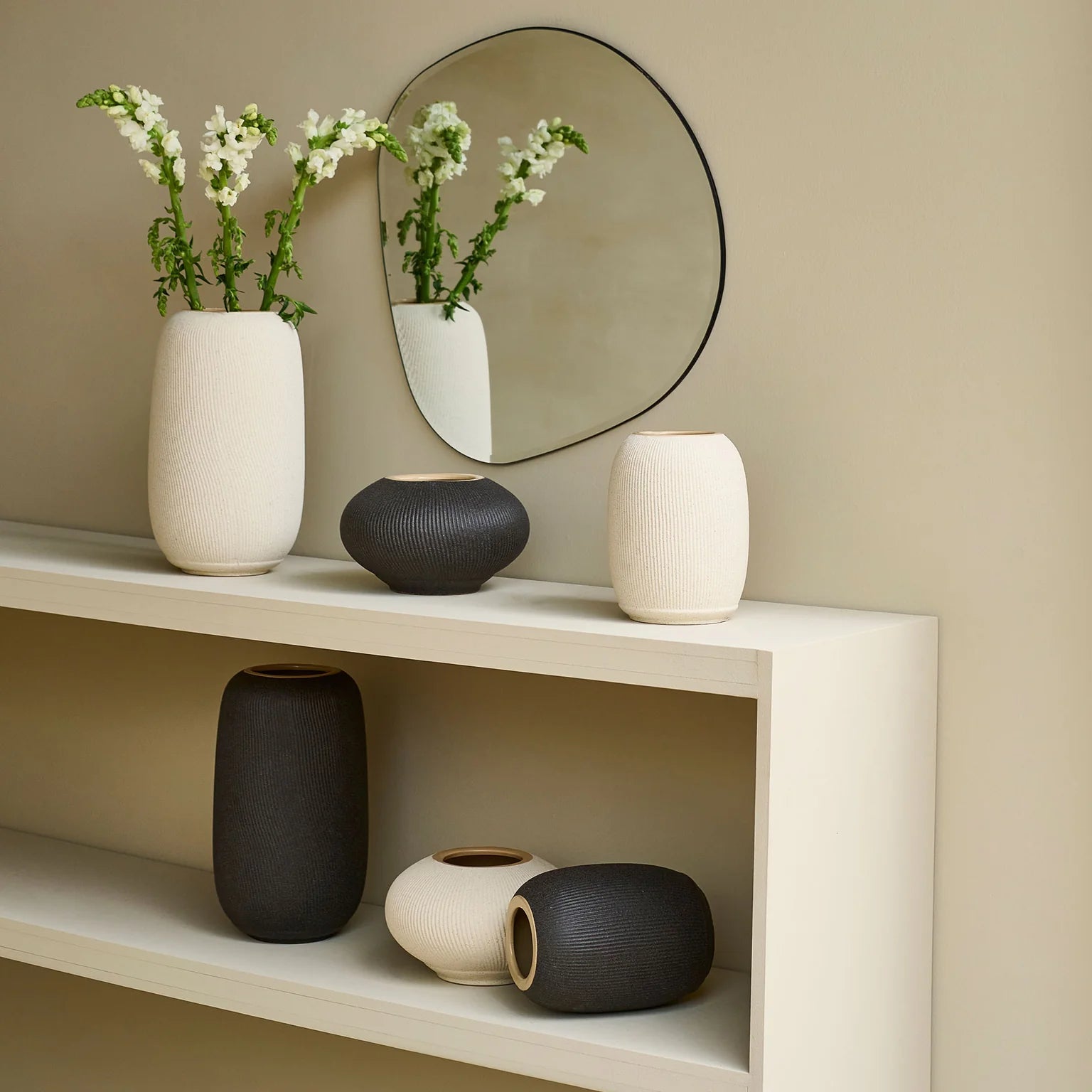 Vica Vase Rund Schwarz